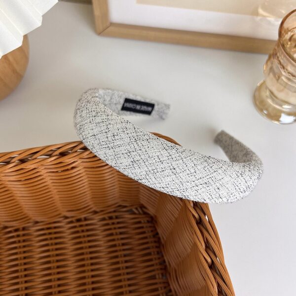 Retro style woolen plaid headband for women - Image 8