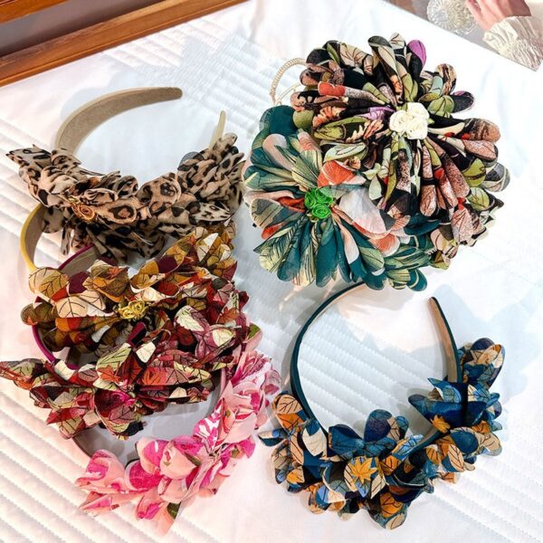 Fashionable leaf pattern fabric oversized flower headband - Image 9