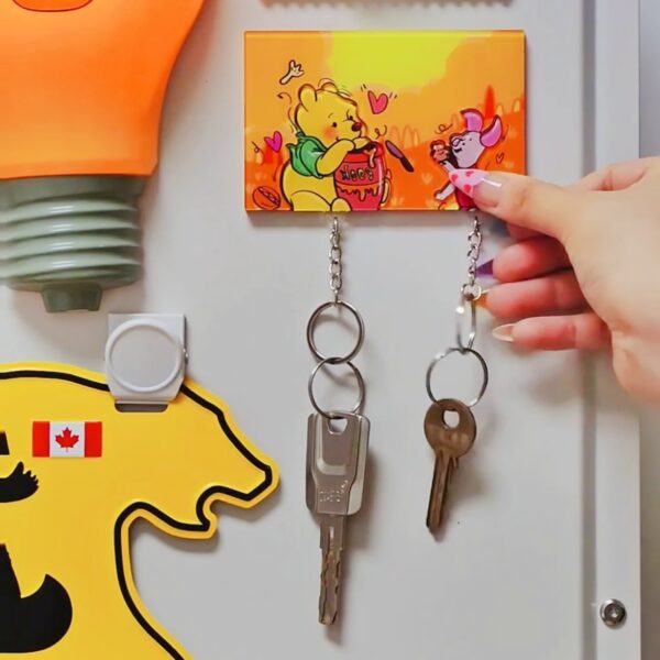 Crayon Shin chan couple keychain refrigerator sticker Simpson family flying house travel notes mobile castle couple pendant - Image 9