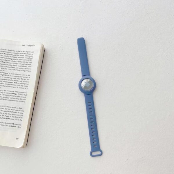 In stock new suitable Apple AirTag tracker anti loss watch with bracelet, liquid environmentally friendly silicone children's watch strap - Image 5