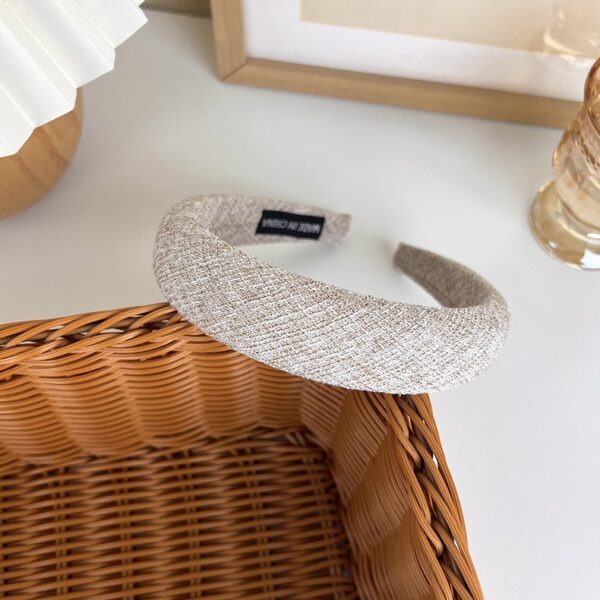 Retro style woolen plaid headband for women - Image 7