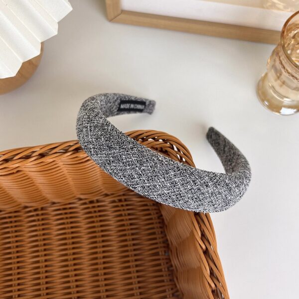 Retro style woolen plaid headband for women - Image 4
