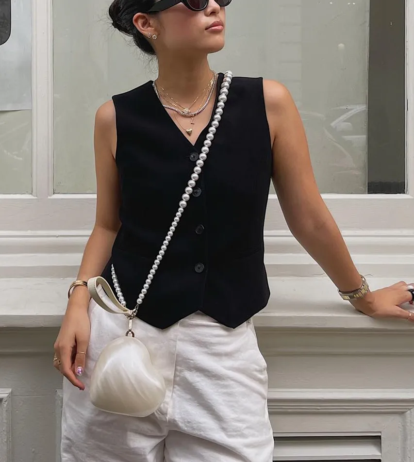 Acrylic Heart Clutch with Pearl Handle - Image 2